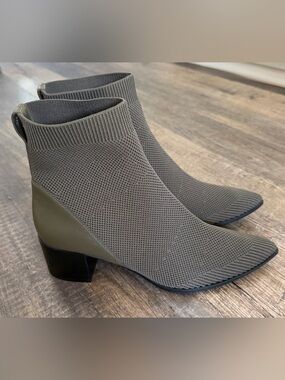 Everlane Size 8 Boss Reknit Boot Block Heel Olive Green Point Toe
